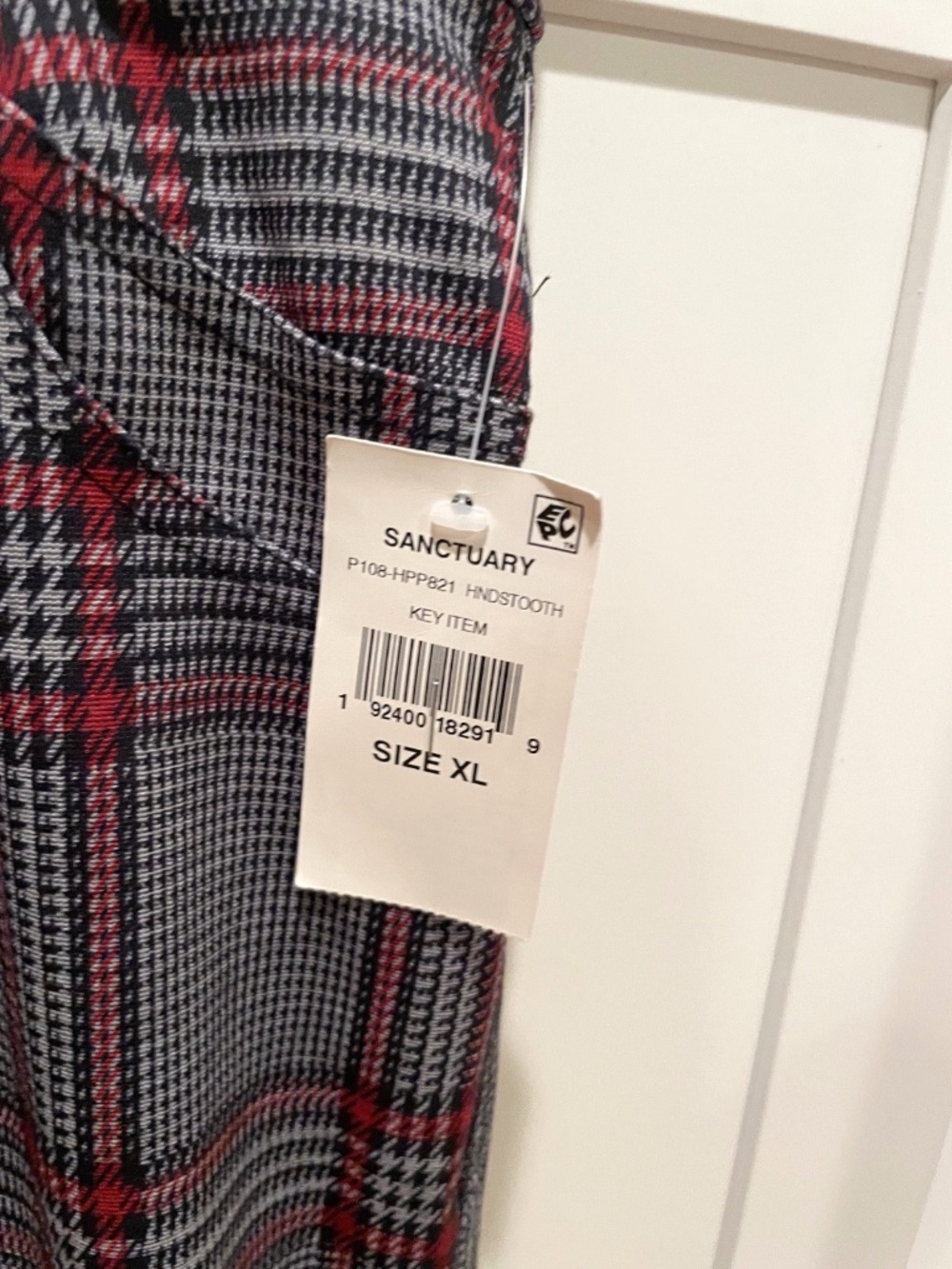 NWT Sanctuary Red and Gray Plaid Ponte Legging Straight Leg Pants - Picture 3 of 6